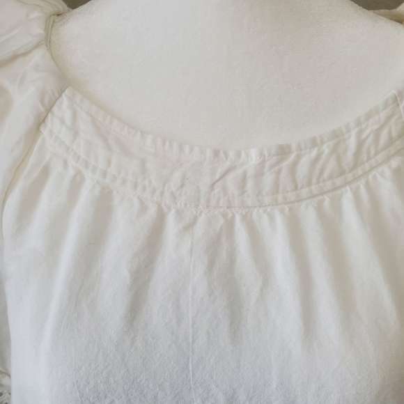 Old Navy White Blouse Size M - Picture 2 of 5